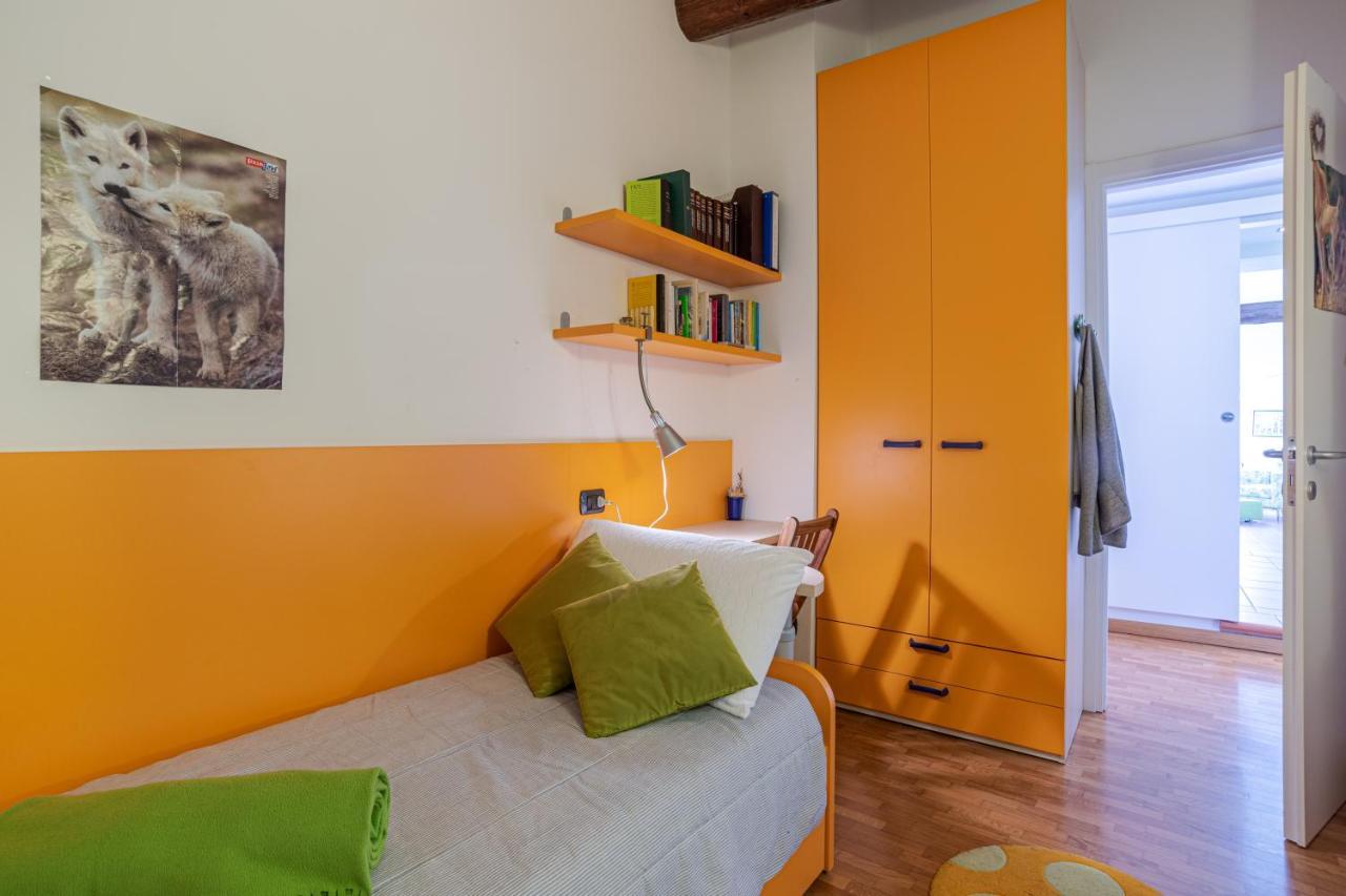Apartamento Apt With Terrace And Shared Pool! Lake View! Nesso Exterior foto
